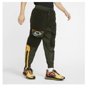 🔥 Nike NSW Joggers 🔥